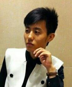 第一个是的头像