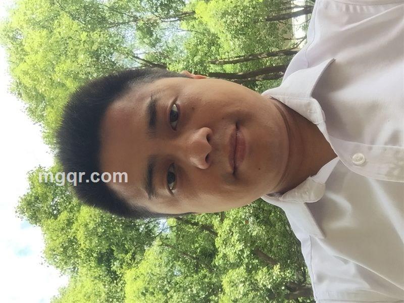 裤裆里面有巨龙的头像