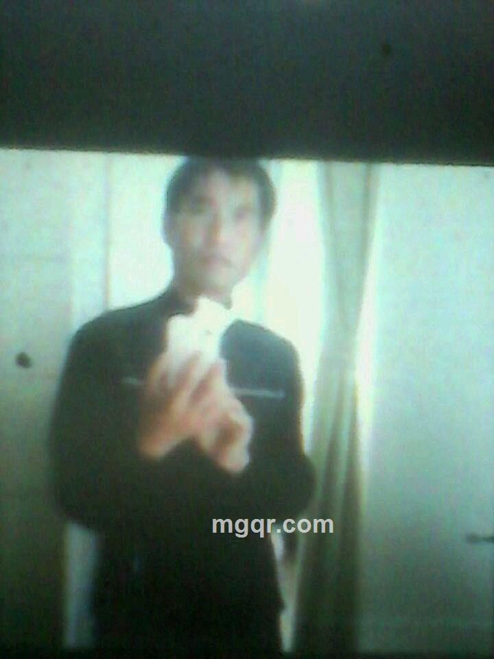 w.特大型帅哥的头像