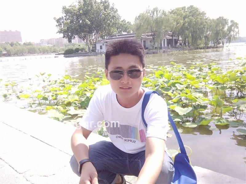 白天不懂夜的黑的头像