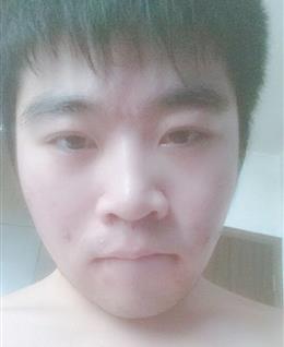 溺爱成病i的头像