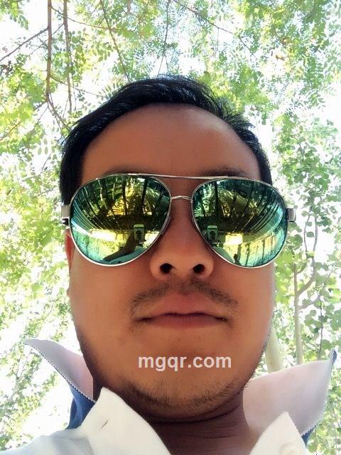 独自去偷欢的头像