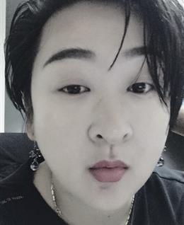 夜的烟圈的头像