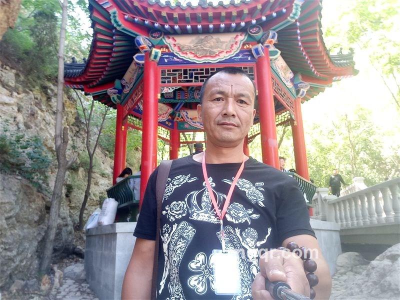 孤独寂寞的头像