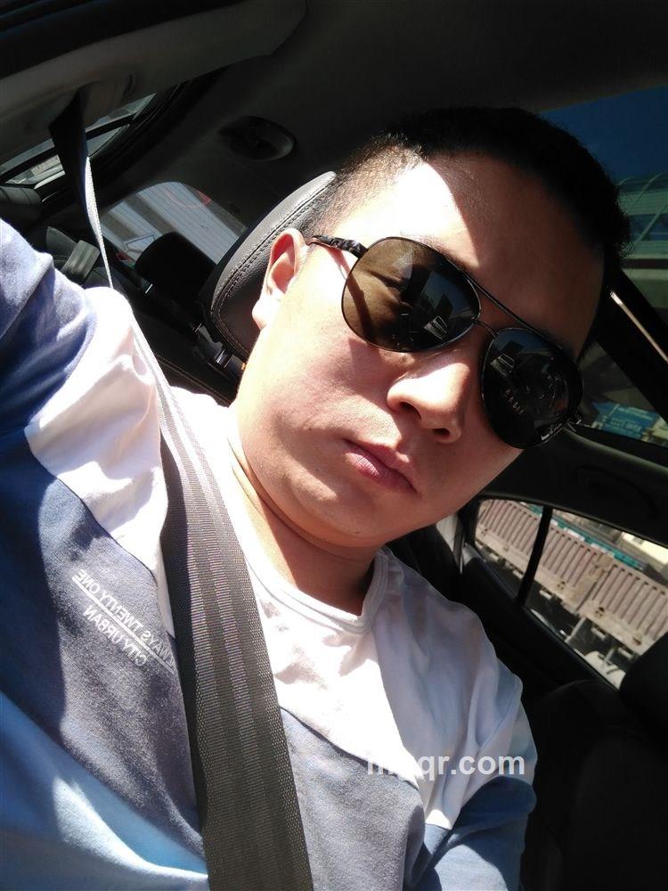 那年的小生的头像