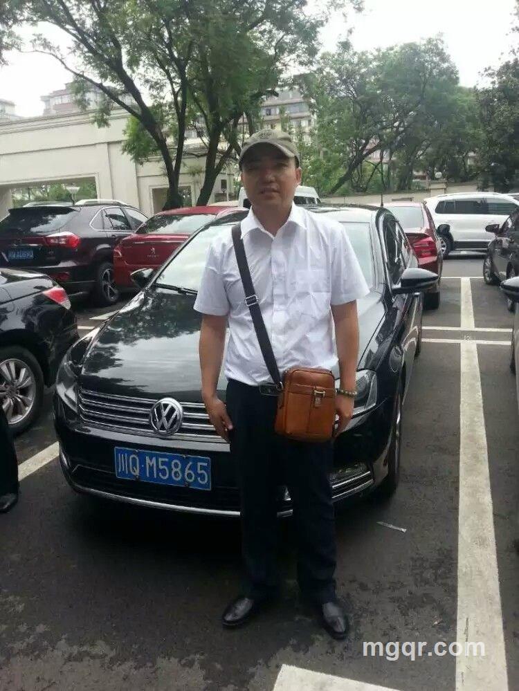 成熟单身的头像