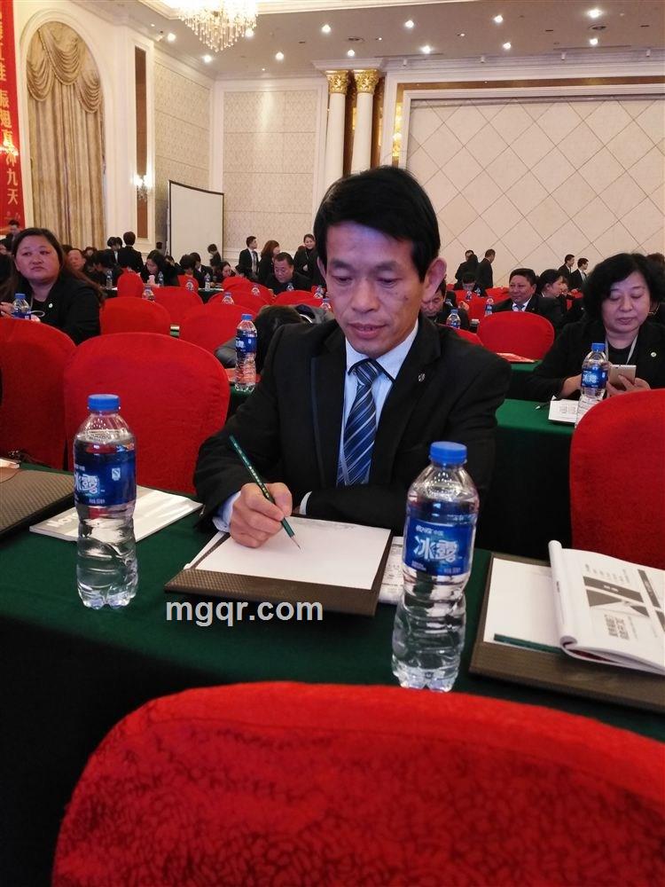 理性人生的头像