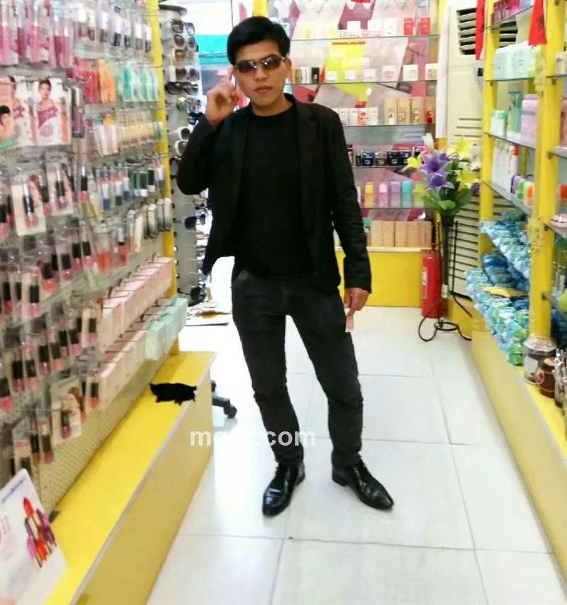 情绪别致的疯子的头像