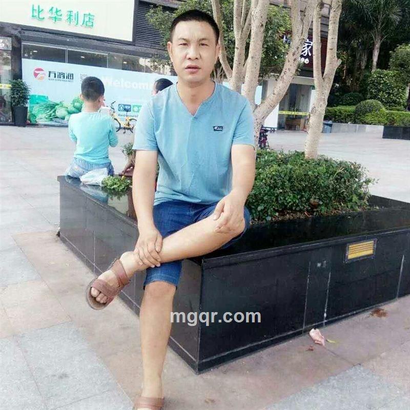 受伤的男人的头像