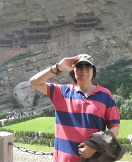 大路笔直的头像