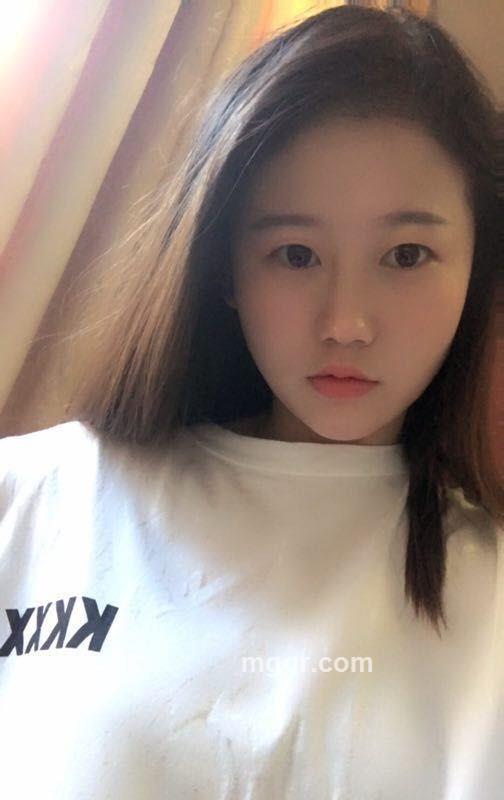 完美静静的头像