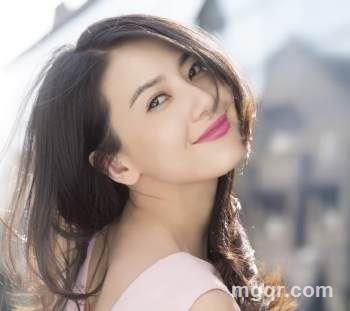 雀斑女的头像