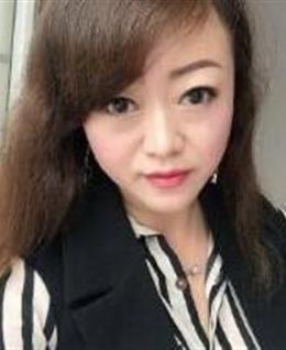 晚霞彩虹的头像