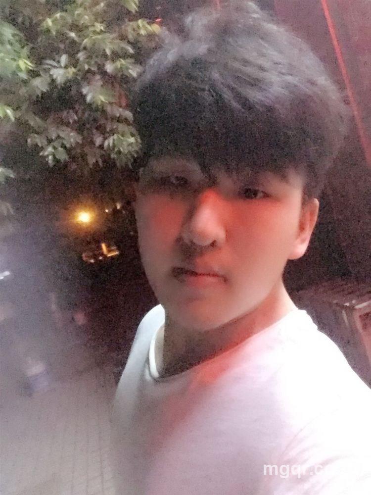 夜已深，人已睡