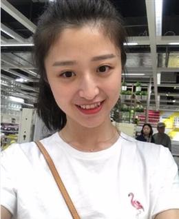 站在桥上看风景的头像
