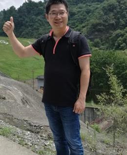 寂寞梦中人的头像