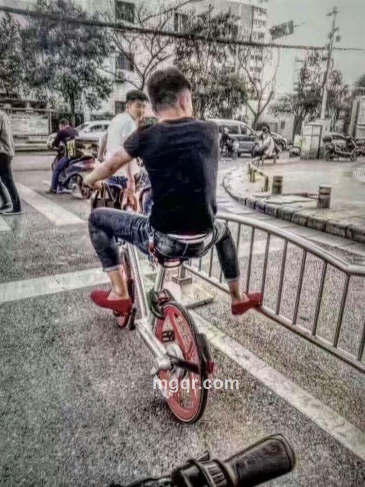 别给我装的头像