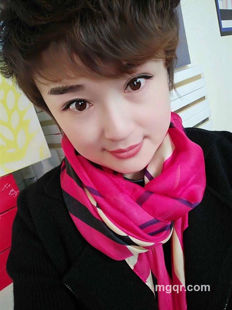 冷艳女神天生媚的头像