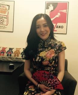 夜空中最亮的月的头像