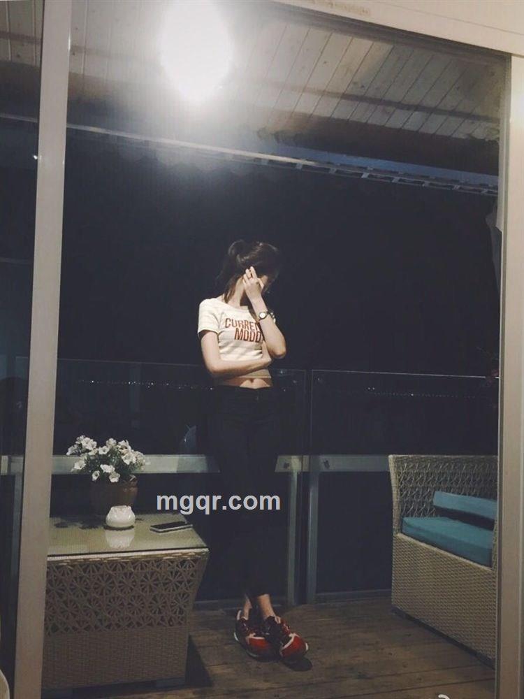 薇微一笑的头像