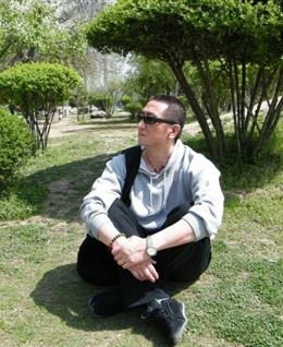 情牵红酥手的头像