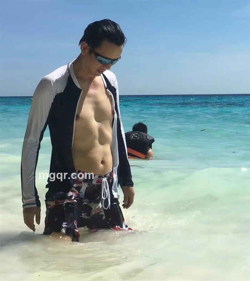 低语的草的头像