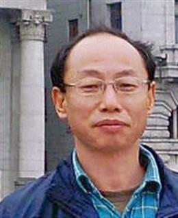 桂林中年男的头像