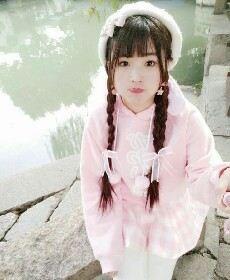 落花美人一笑的头像