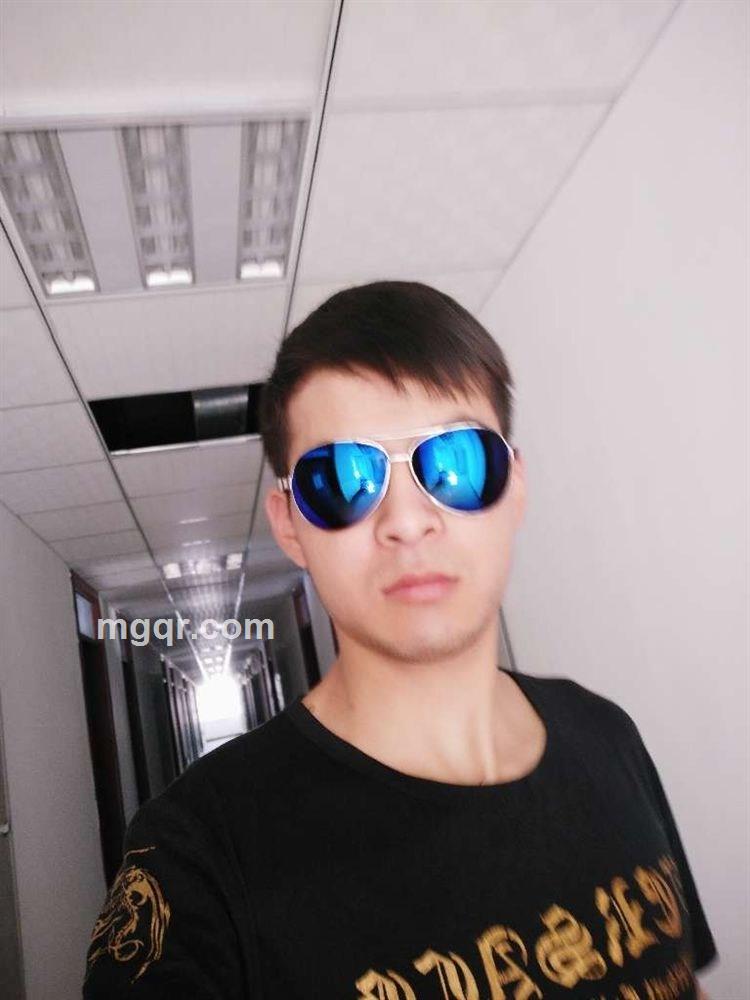 孤独的枭龙的头像