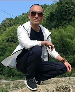 唯谦德服的头像