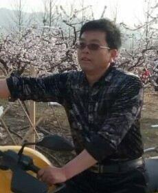 爱在左 情在右的头像