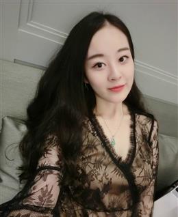 素衣清颜淡若尘的头像