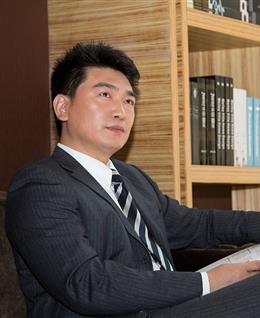 成功的中年男人的头像