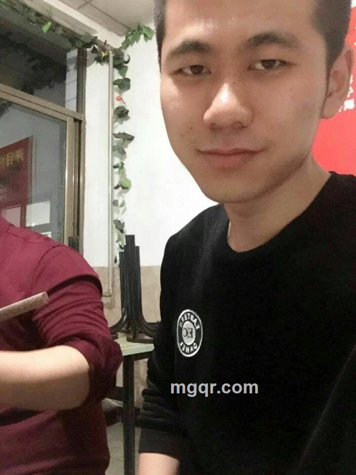 村边哪颗草的头像