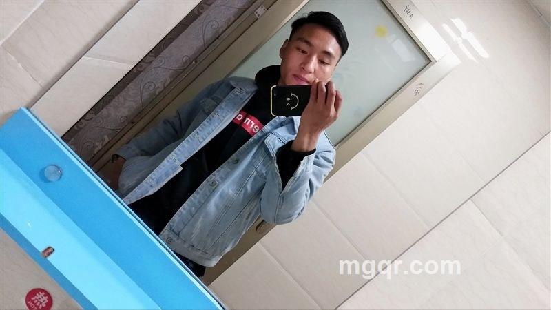 会飞的鱼的头像