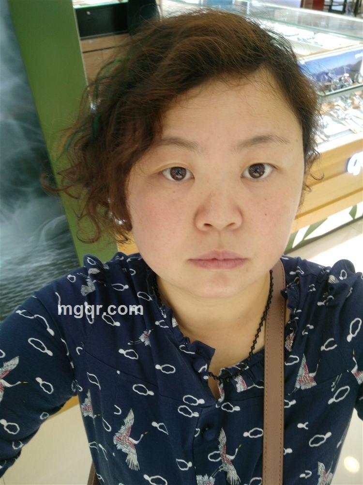 孤独的女人的头像