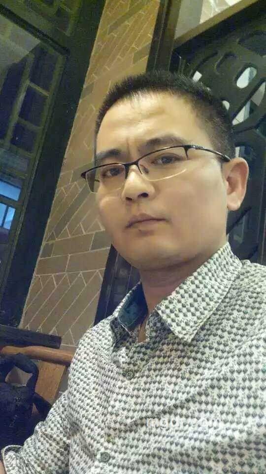 城市小草的头像