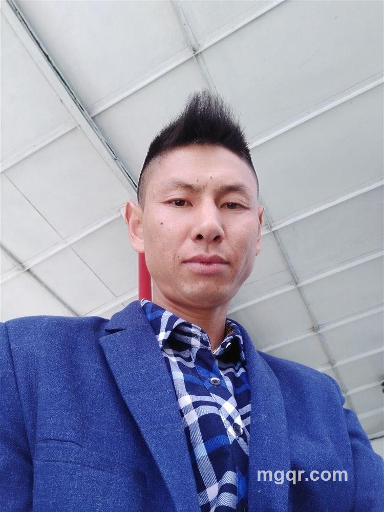 离异后的成熟的头像