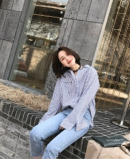 悲伤落寞整个妆的头像