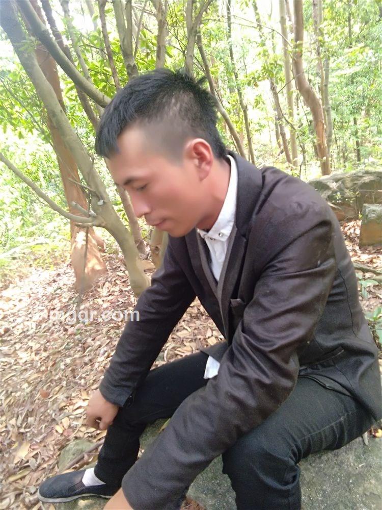 求富婆包养我的头像