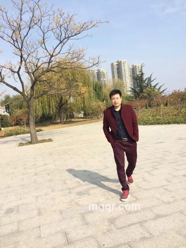 只爱成熟女人的头像