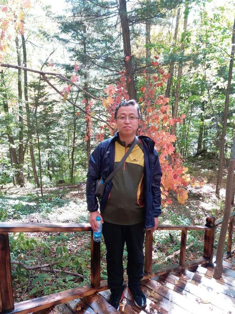 斯文男的头像