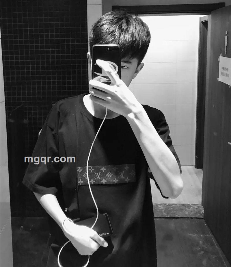 孤独患者的头像