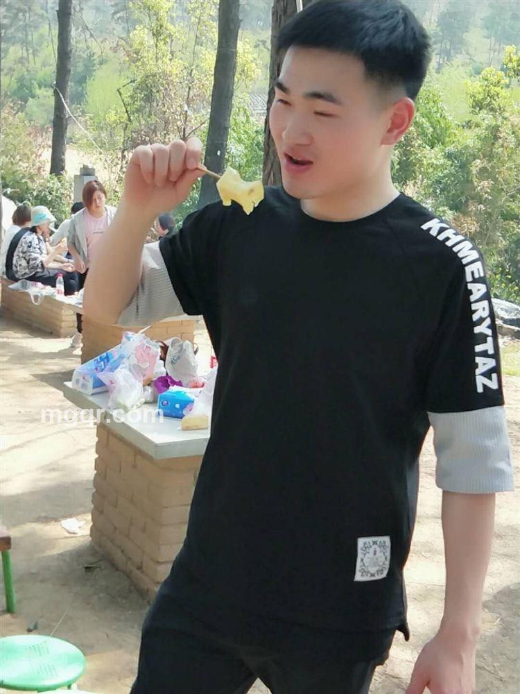 至少30分钟的头像