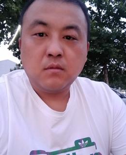 向天空祈祷的头像