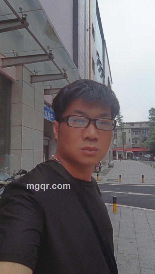 险峻山峰的头像