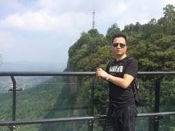 展望未来的头像