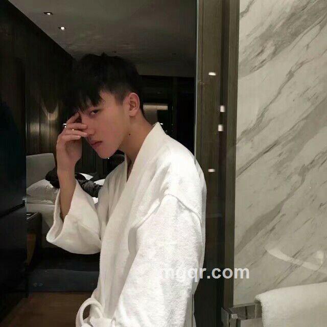 轻揽腰肢的头像