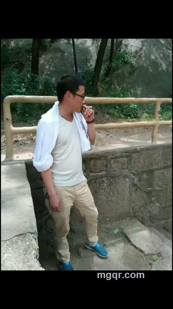 别给爷装纯的头像