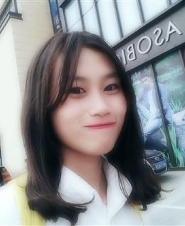 上学的孤独的头像